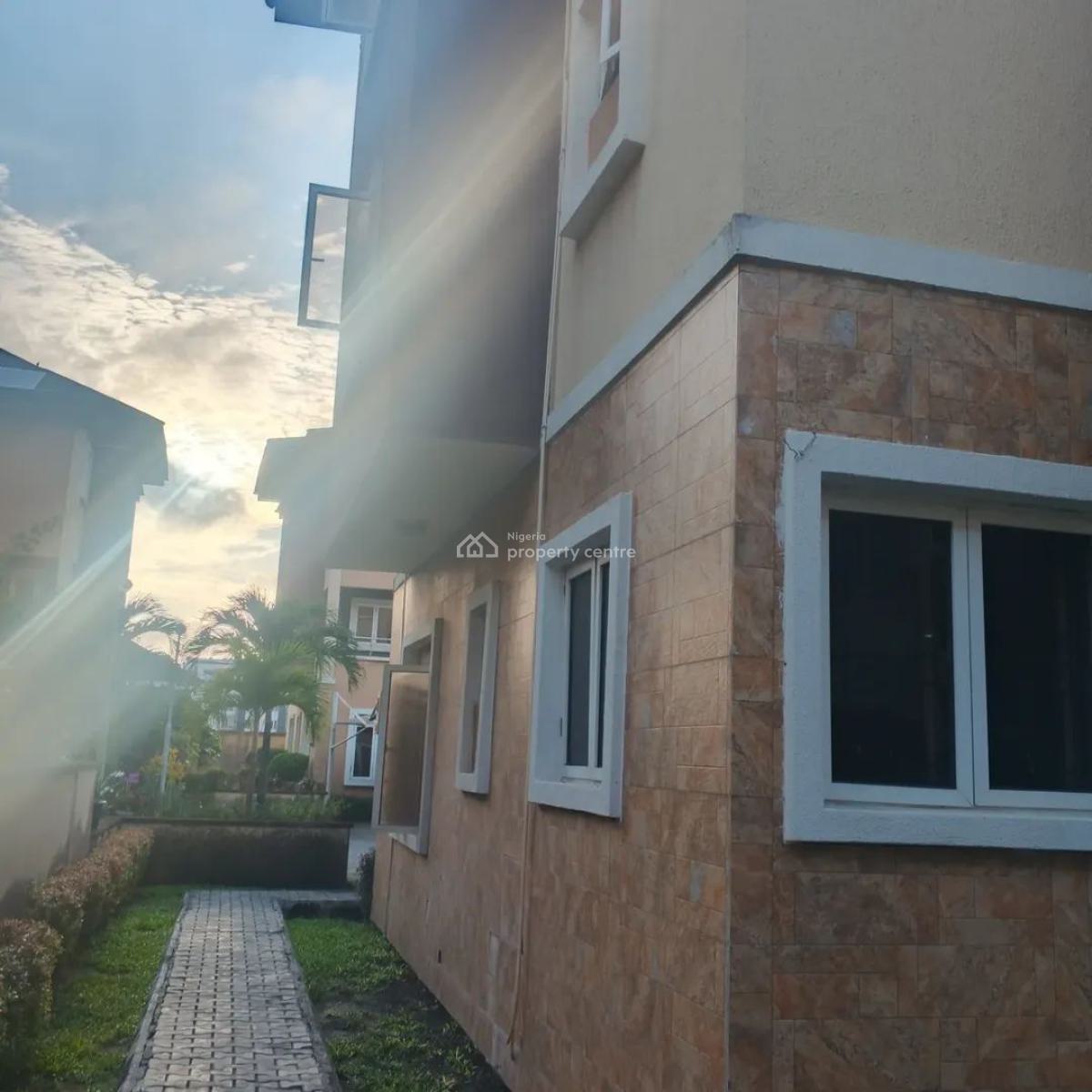 Well Maintained 4 Bedroom Duplex with Bq, Serviced Estate By Chisco Busstop, Ikate Elegushi, Lekki, Lagos, Terraced Duplex for Rent