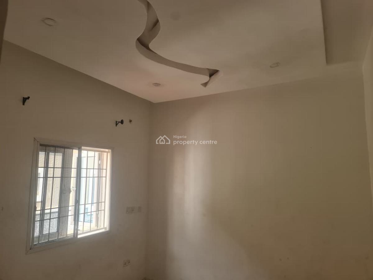Excellent Spacious 2 Bedroom Apartment, Von Road, Lugbe District, Abuja, Flat / Apartment for Rent