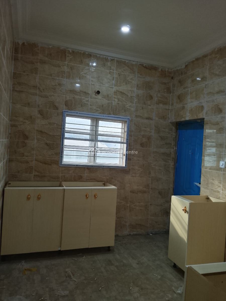 Massive 2 Bedrooms Flat in a Prime Location, Katampe (main), Katampe, Abuja, Flat / Apartment for Rent