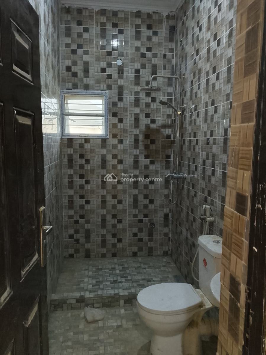 Massive 2 Bedrooms Flat in a Prime Location, Katampe (main), Katampe, Abuja, Flat / Apartment for Rent