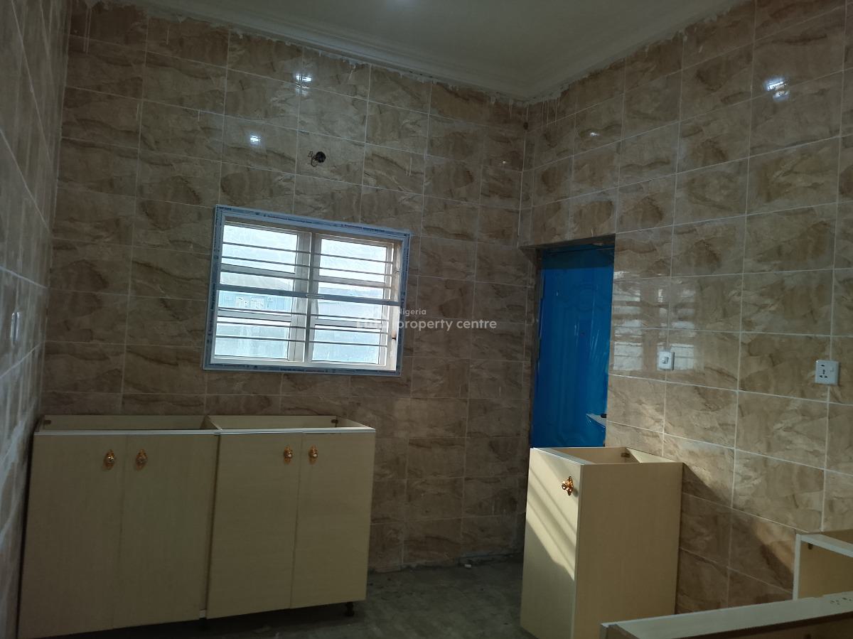 Massive 2 Bedrooms Flat in a Prime Location, Katampe (main), Katampe, Abuja, Flat / Apartment for Rent