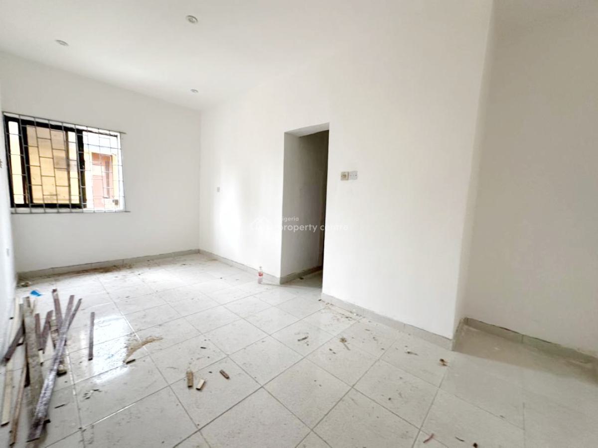 a Well Maintained Spacious 2 Bedroom Flat, Omole Phase 2, Ikeja, Lagos, Flat / Apartment for Rent