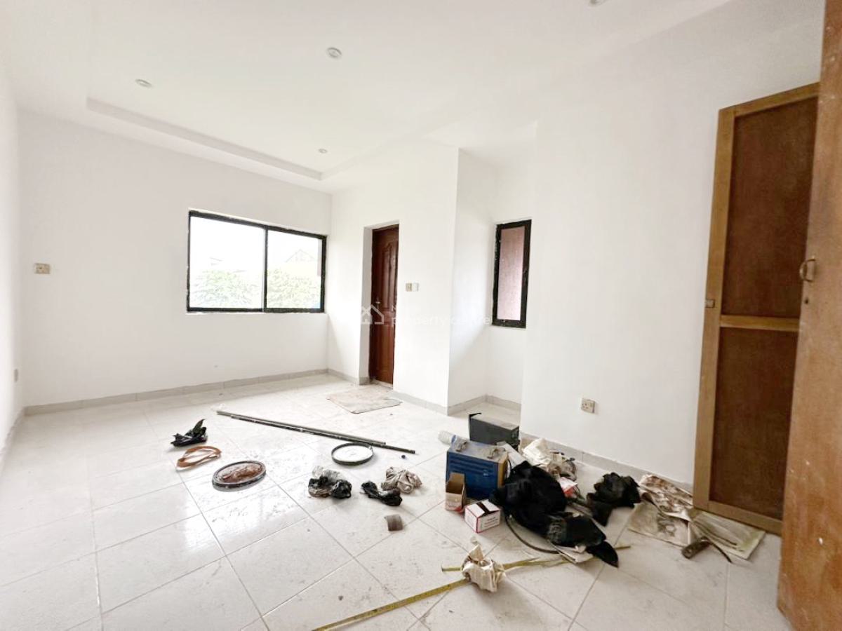 a Well Maintained Spacious 2 Bedroom Flat, Omole Phase 2, Ikeja, Lagos, Flat / Apartment for Rent