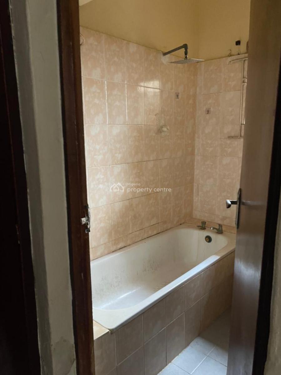 3 Bedroom Flat, Gra Phase 2, Magodo, Lagos, Flat / Apartment for Rent