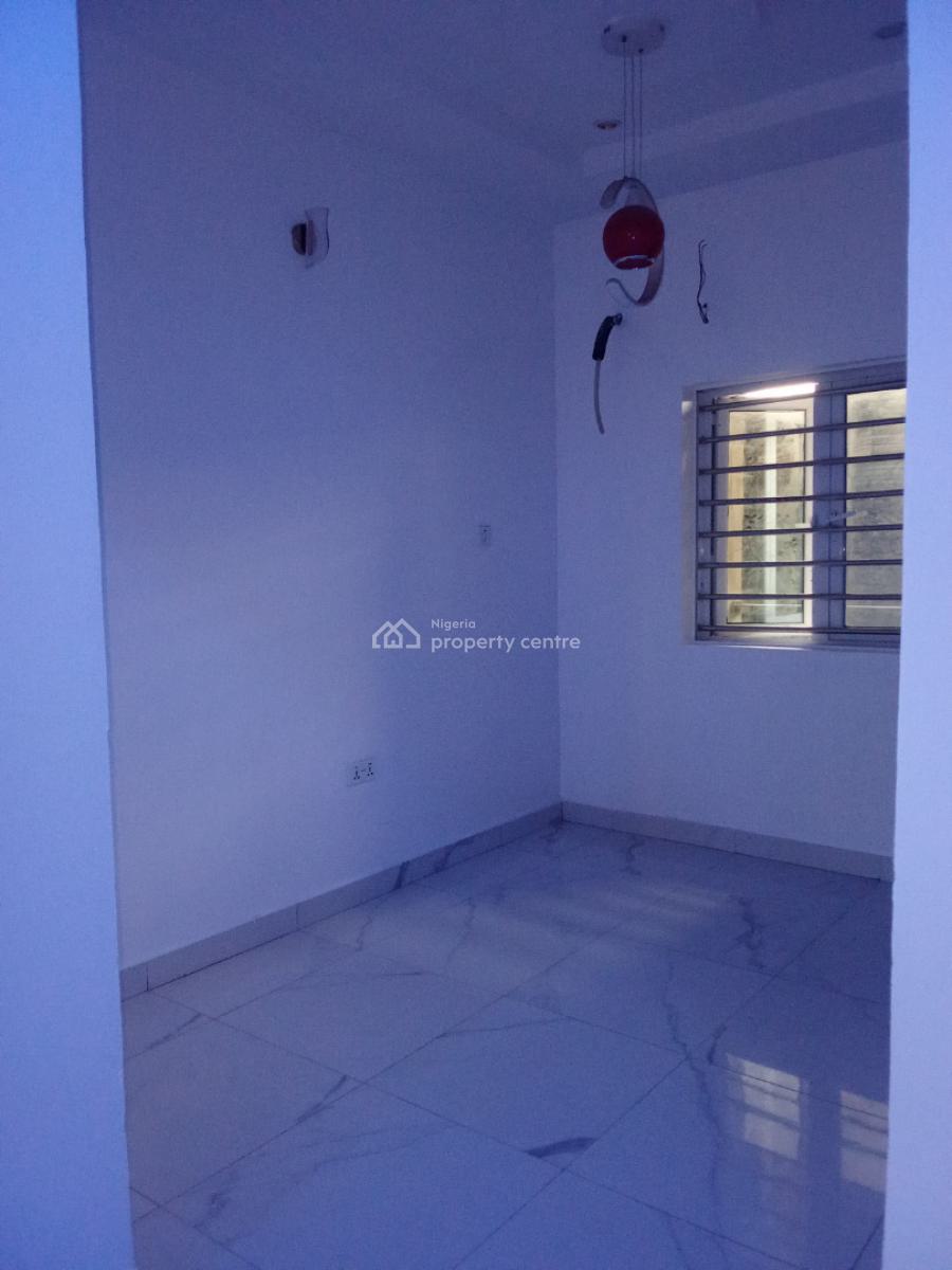 Luxury and Excellent 3bedrooms Upstairs, Lbs, Sangotedo, Ajah, Lagos, House for Rent