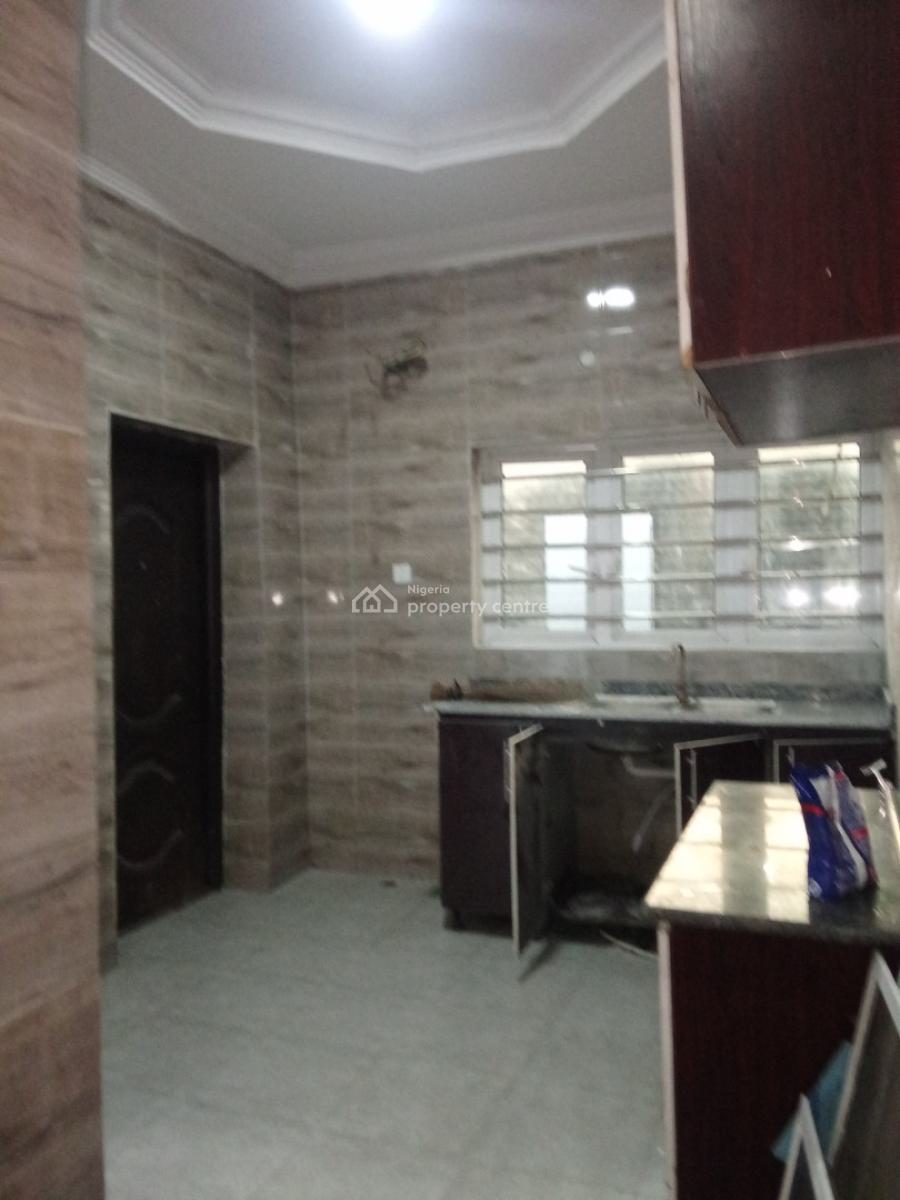 Luxury and Excellent 3bedrooms Upstairs, Lbs, Sangotedo, Ajah, Lagos, House for Rent