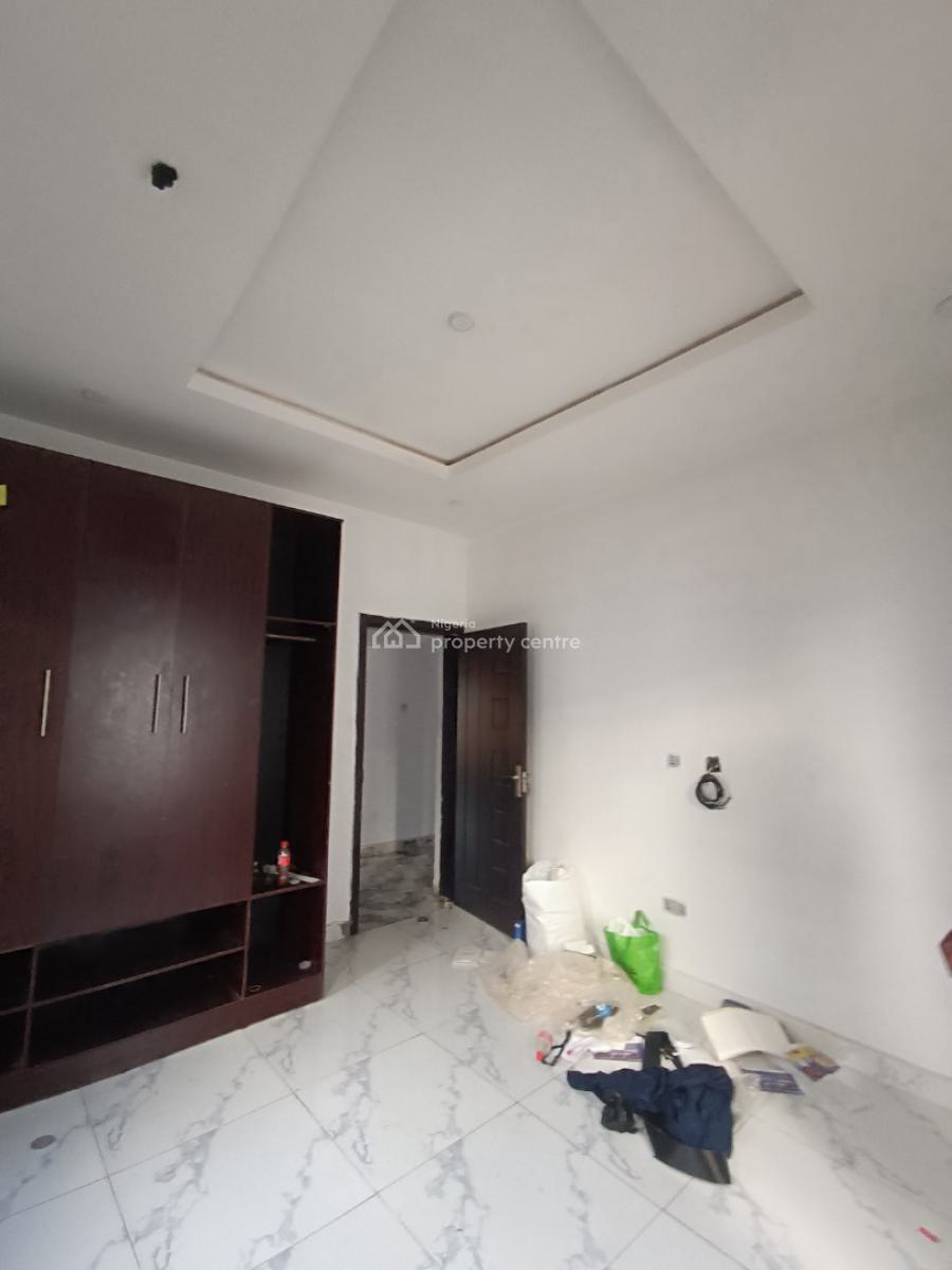 a Well Built 2bedroom Flat, Behind Peninsula Garden After Lbs Ajah Lagos, Lekki Phase 2, Lekki, Lagos, Flat / Apartment for Rent