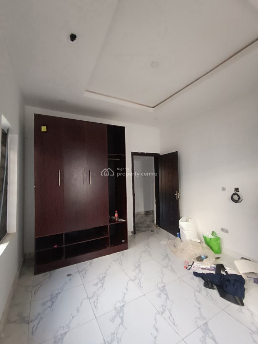 a Well Built 2bedroom Flat, Behind Peninsula Garden After Lbs Ajah Lagos, Lekki Phase 2, Lekki, Lagos, Flat / Apartment for Rent