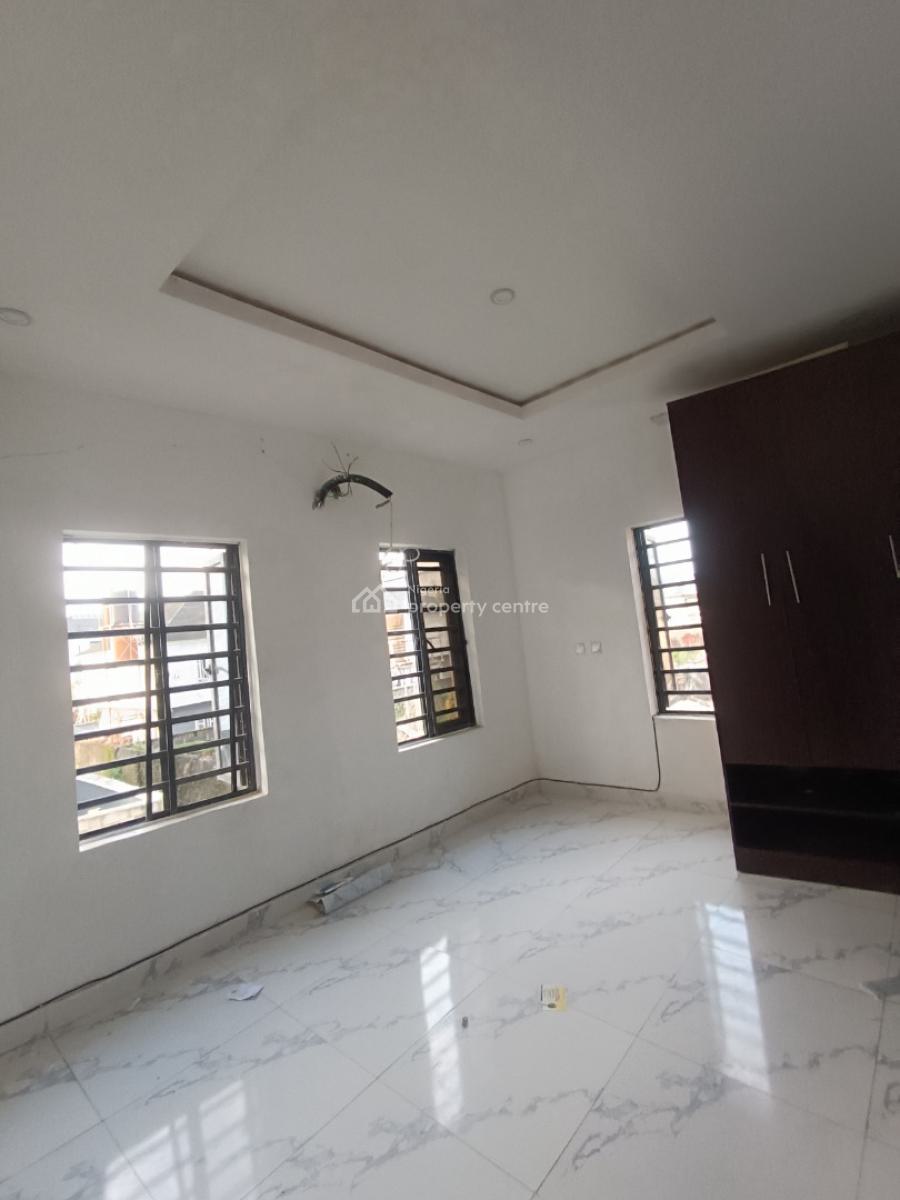 a Well Built 2bedroom Flat, Behind Peninsula Garden After Lbs Ajah Lagos, Lekki Phase 2, Lekki, Lagos, Flat / Apartment for Rent