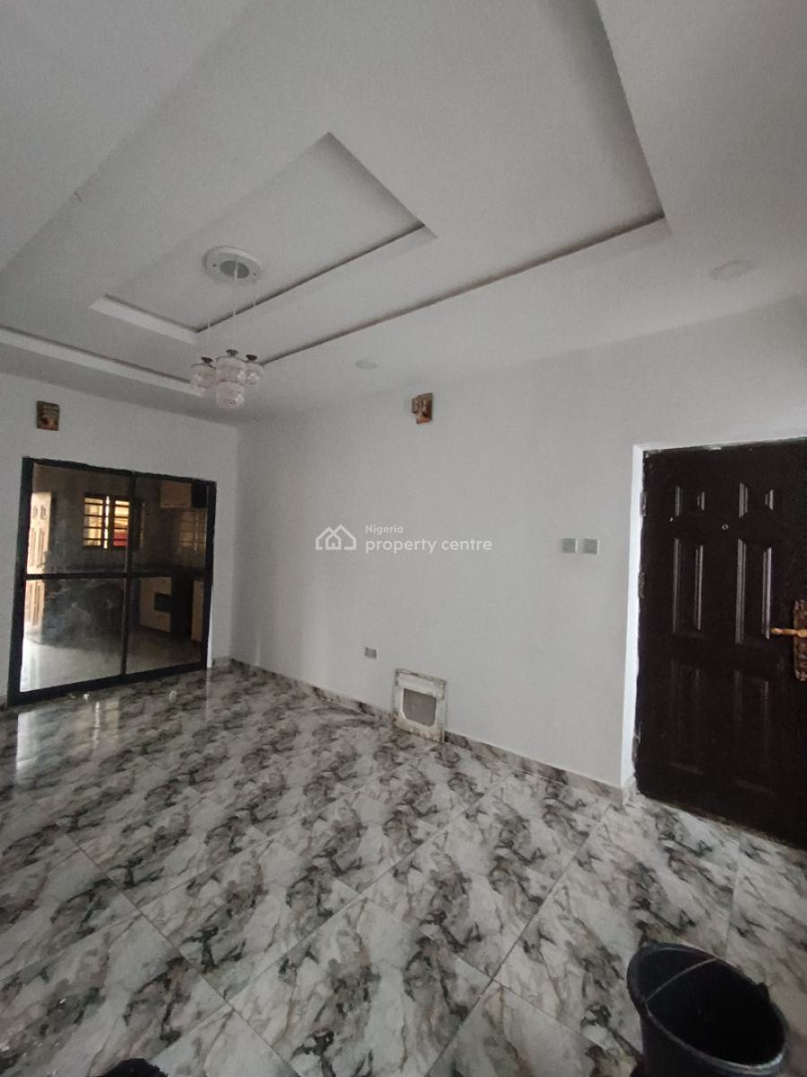 a Well Built 2bedroom Flat, Behind Peninsula Garden After Lbs Ajah Lagos, Lekki Phase 2, Lekki, Lagos, Flat / Apartment for Rent