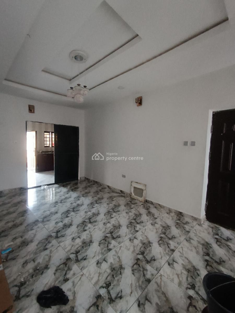 a Well Built 2bedroom Flat, Behind Peninsula Garden After Lbs Ajah Lagos, Lekki Phase 2, Lekki, Lagos, Flat / Apartment for Rent