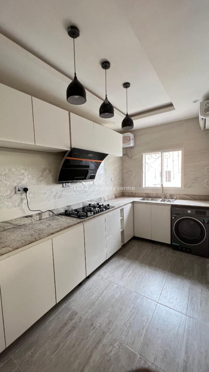 Partly Furnished & Serviced 2 Bedroom Apartment, Horizon Estate 2 Ext., Ikate Elegushi, Lekki, Lagos, Flat / Apartment for Rent