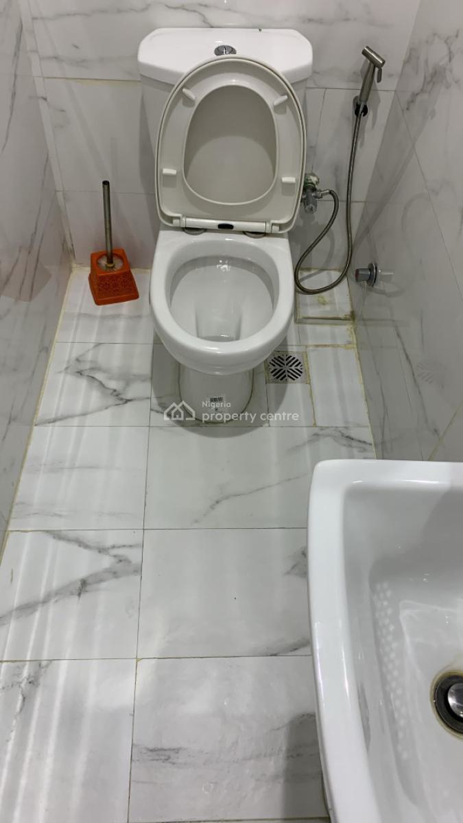 Partly Furnished & Serviced 2 Bedroom Apartment, Horizon Estate 2 Ext., Ikate Elegushi, Lekki, Lagos, Flat / Apartment for Rent