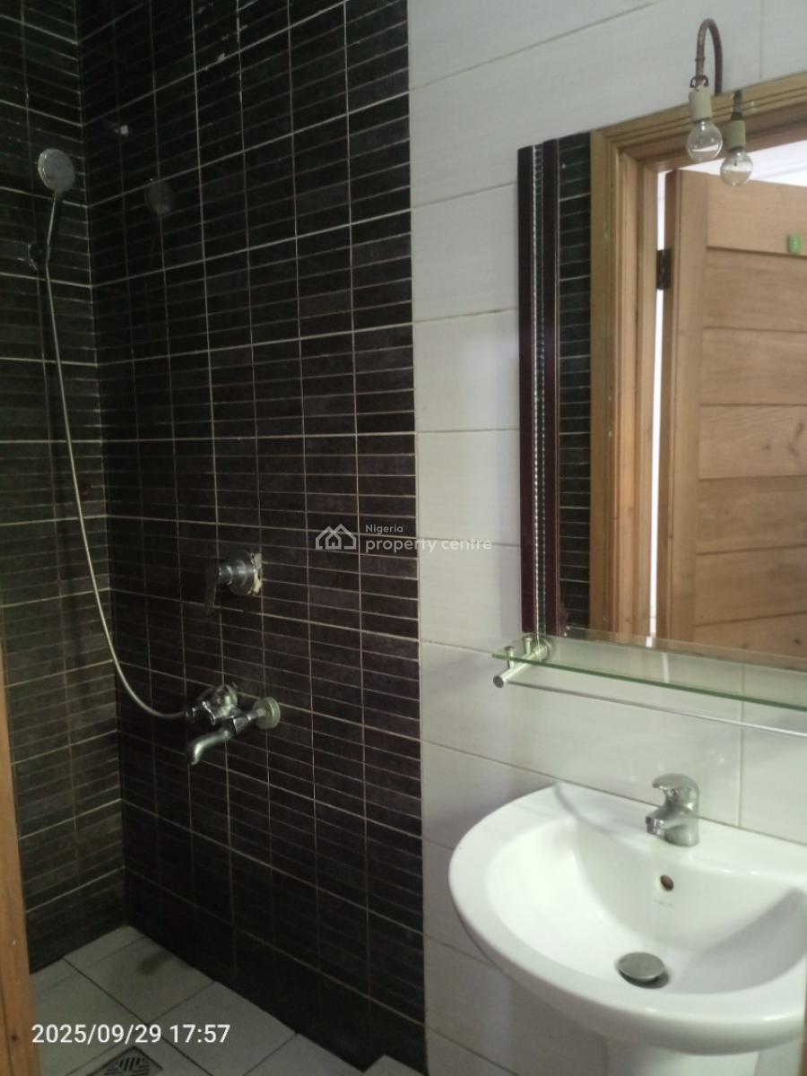 3 Bedrooms Luxurious Furnished Apartment, Lbs, Olokonla, Ajah, Lagos, Flat / Apartment Short Let