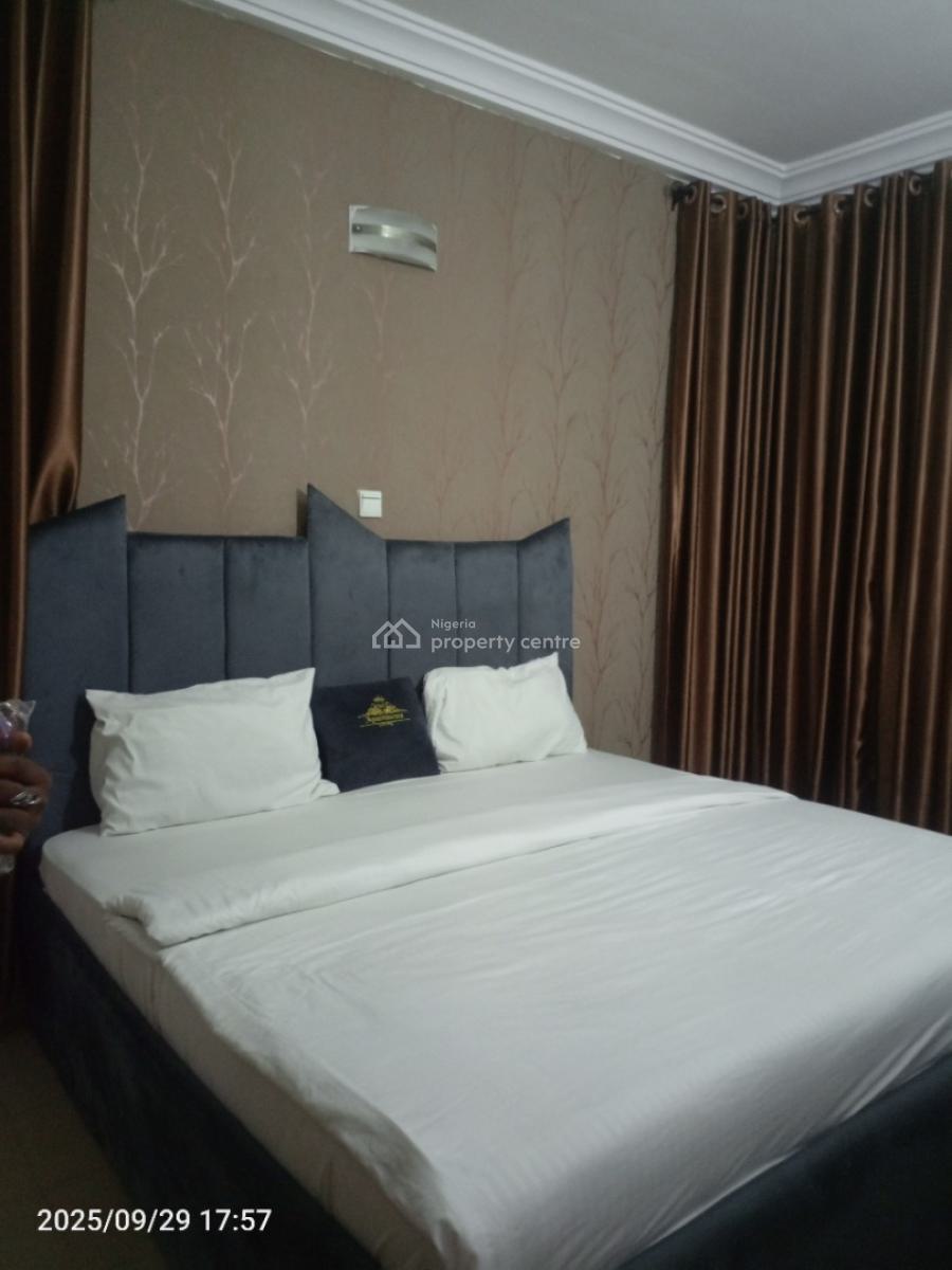 3 Bedrooms Luxurious Furnished Apartment, Lbs, Olokonla, Ajah, Lagos, Flat / Apartment Short Let