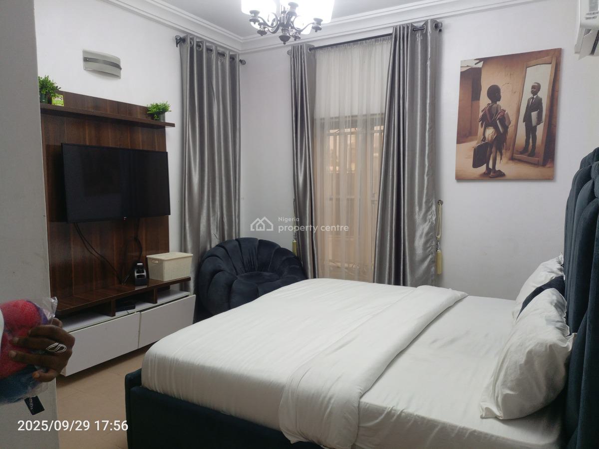 3 Bedrooms Luxurious Furnished Apartment, Lbs, Olokonla, Ajah, Lagos, Flat / Apartment Short Let