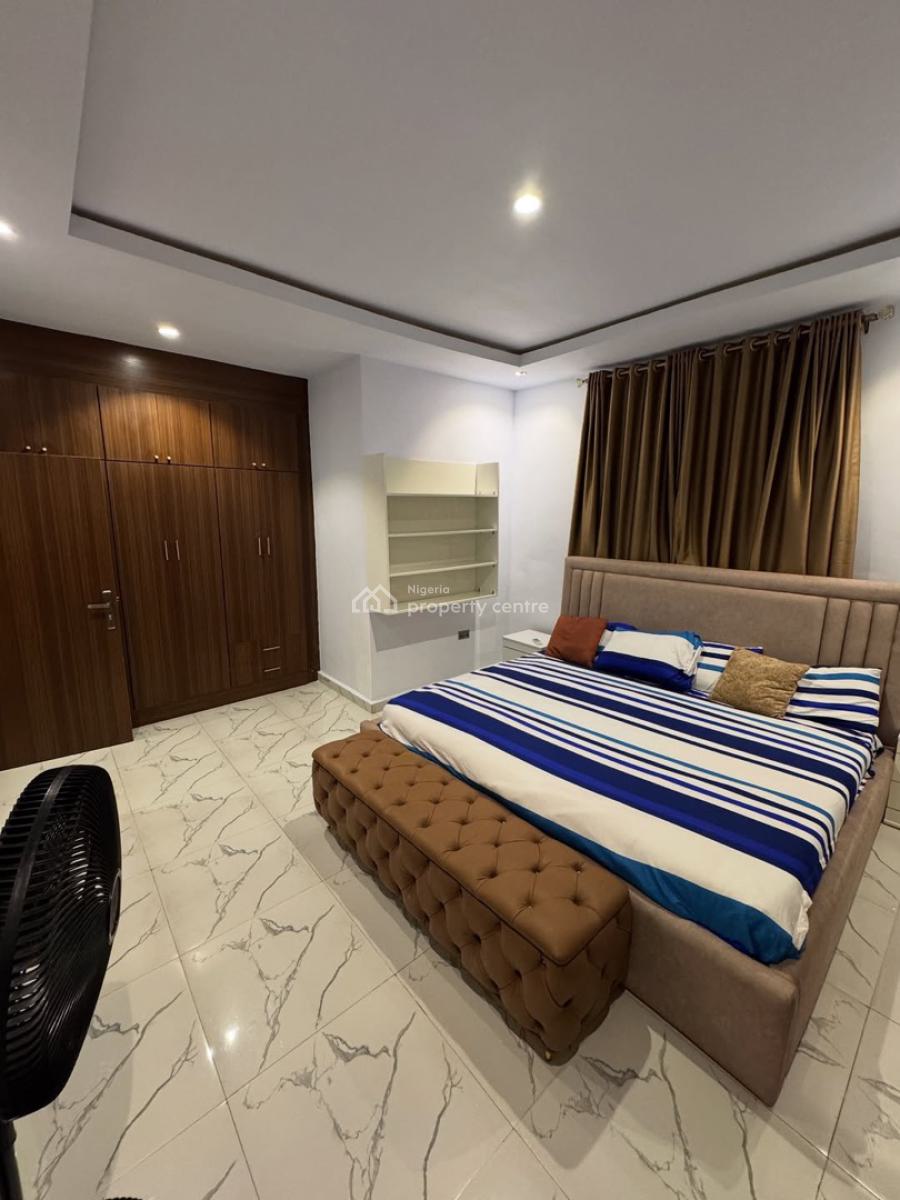 Fully Furnished 3 Bedrooms Spacious Apartment, Good Access Road, Guzape District, Abuja, Flat / Apartment for Rent
