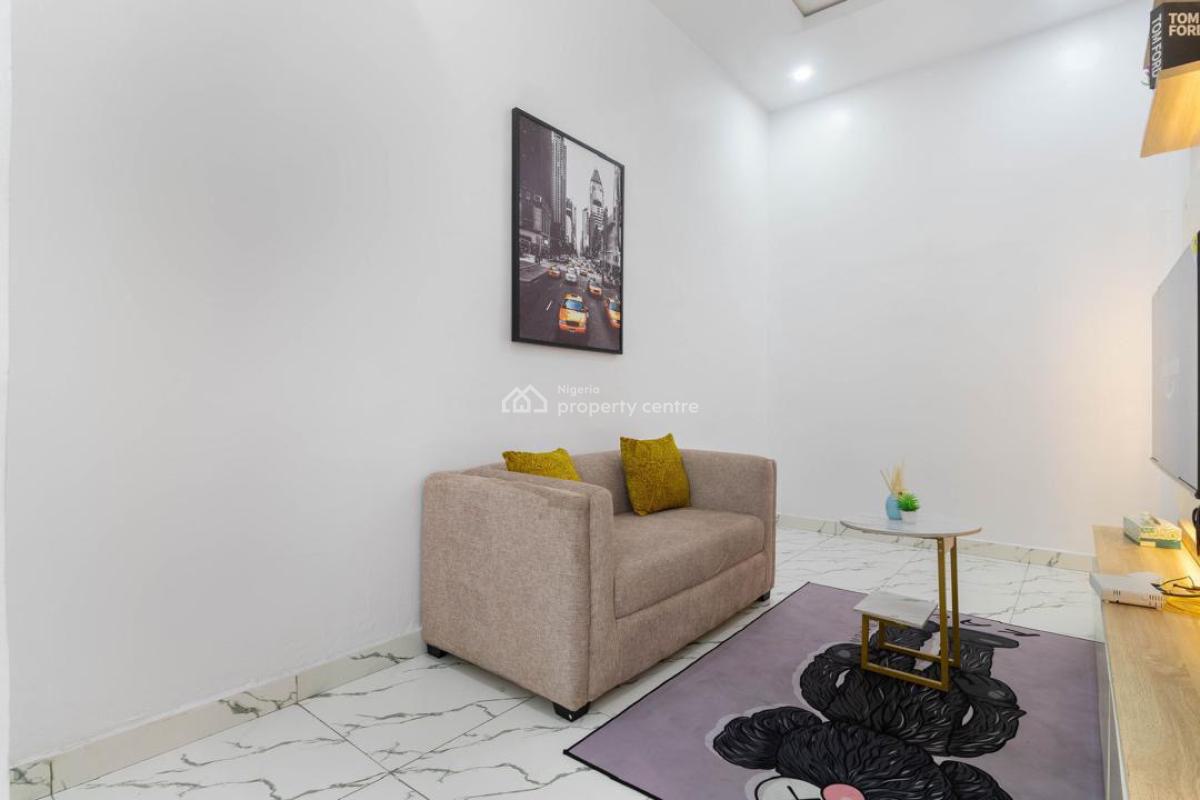 Luxury Sharp 4 Bedrooms Apartment with Ps5 & Swimming Pool, Orchid Road, Lekki, Lagos, Flat / Apartment Short Let