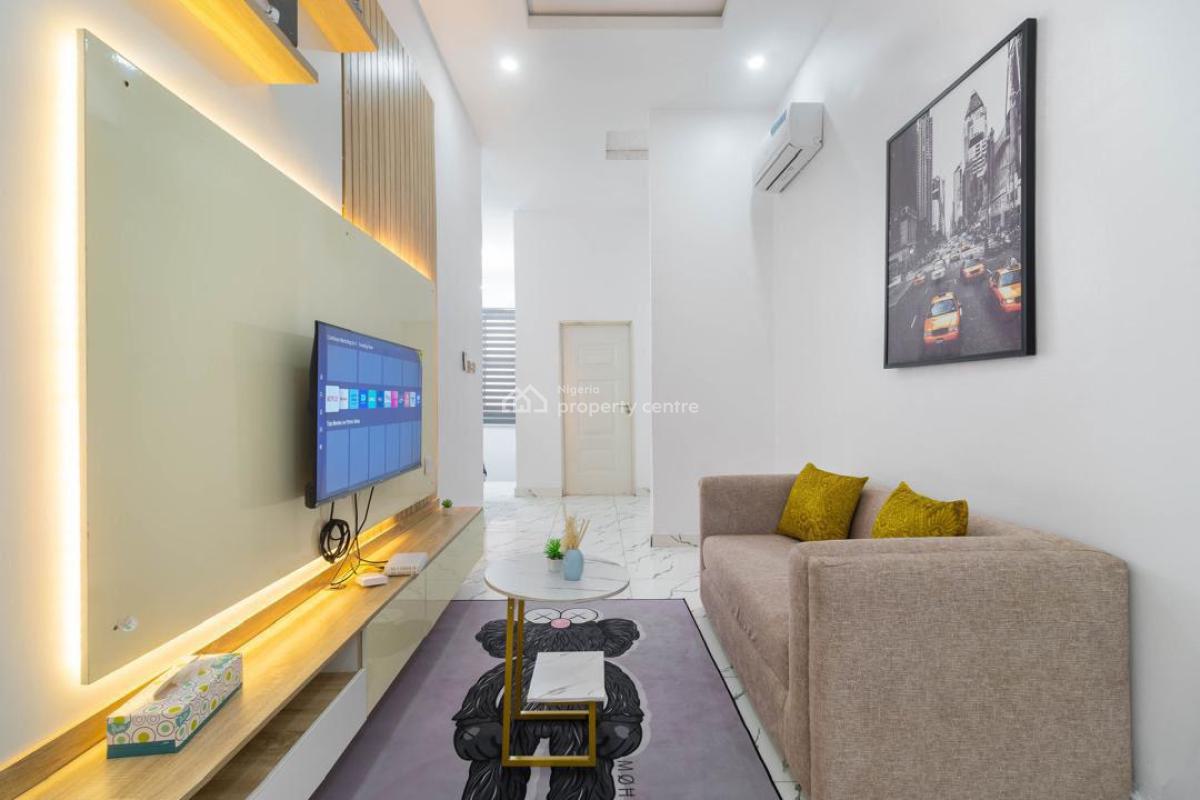 Luxury Sharp 4 Bedrooms Apartment with Ps5 & Swimming Pool, Orchid Road, Lekki, Lagos, Flat / Apartment Short Let