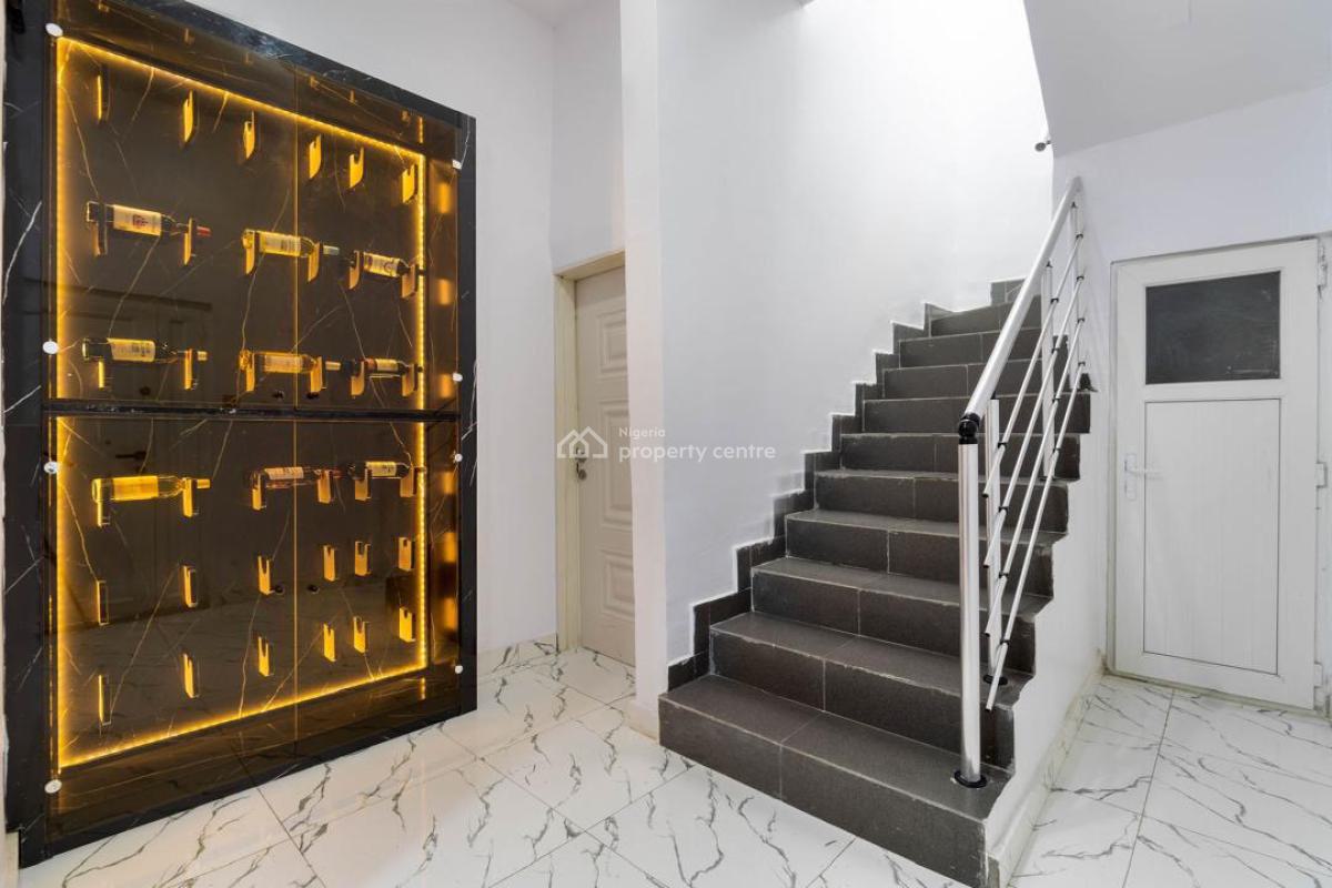 Luxury Sharp 4 Bedrooms Apartment with Ps5 & Swimming Pool, Orchid Road, Lekki, Lagos, Flat / Apartment Short Let