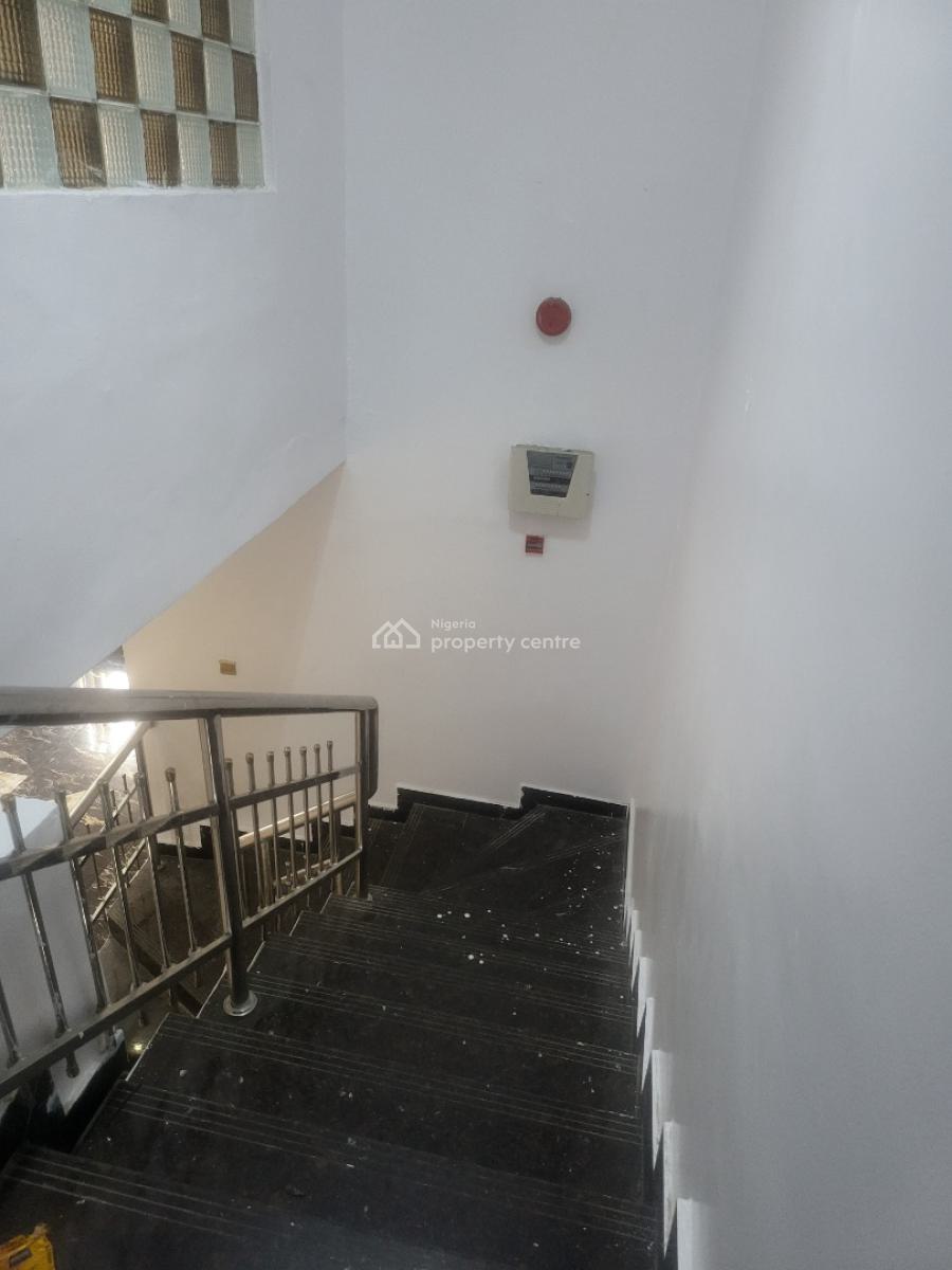 Spacious Serviced 3 Bedroom Terrace with Bq, Off U3 Estate, Lekki Phase 1, Lekki, Lagos, Terraced Duplex for Rent