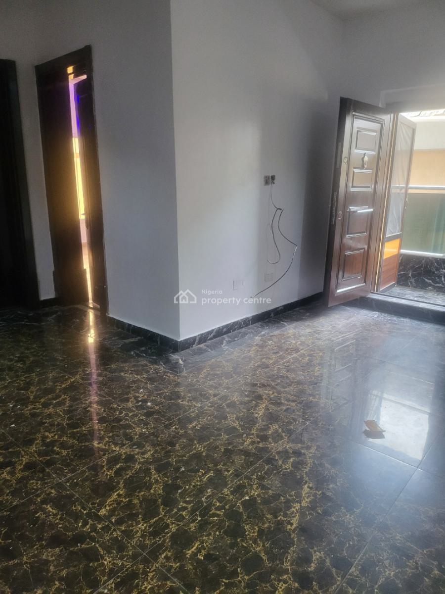 Spacious Serviced 3 Bedroom Terrace with Bq, Off U3 Estate, Lekki Phase 1, Lekki, Lagos, Terraced Duplex for Rent