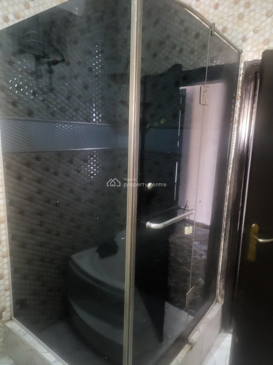 Spacious Serviced 3 Bedroom Terrace with Bq, Off U3 Estate, Lekki Phase 1, Lekki, Lagos, Terraced Duplex for Rent