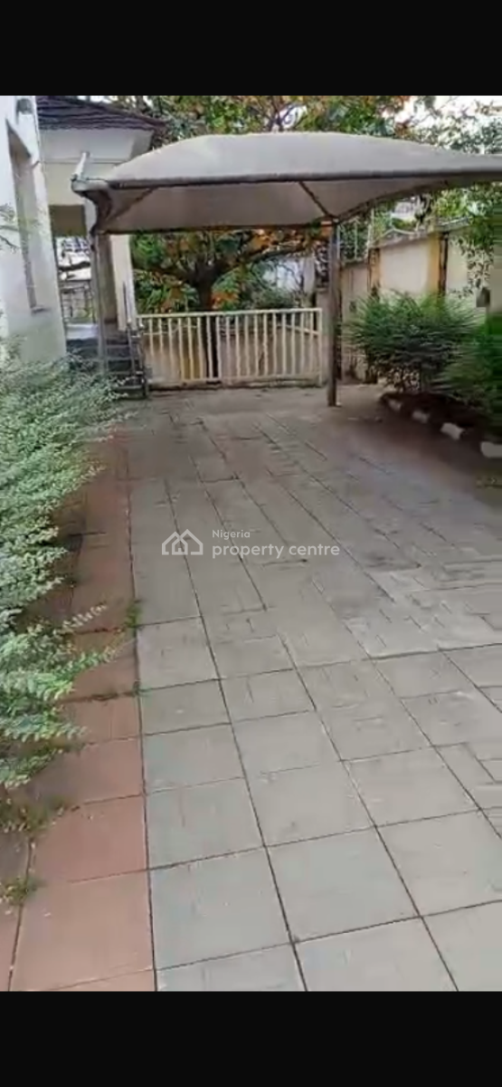 5 Bedroom Semi Detached Duplex with Bq, Maitama District, Abuja, Semi-detached Duplex for Rent
