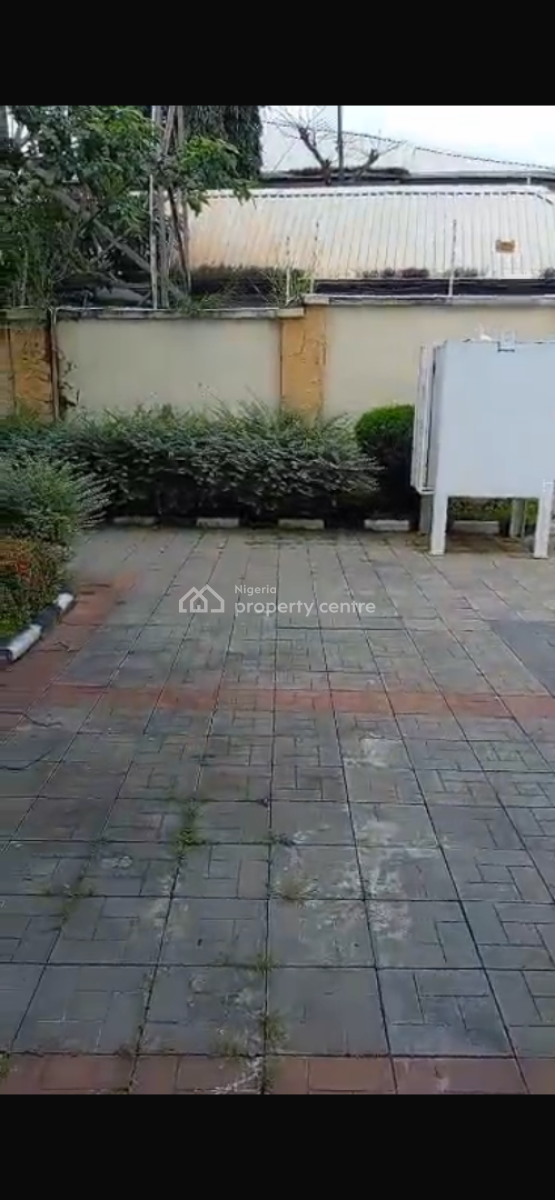 5 Bedroom Semi Detached Duplex with Bq, Maitama District, Abuja, Semi-detached Duplex for Rent