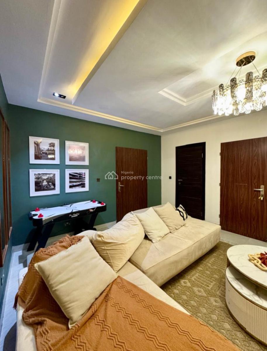 Exquisite 2 Bedroom Apartment, Lekki Phase 1, Lekki, Lagos, Flat / Apartment Short Let