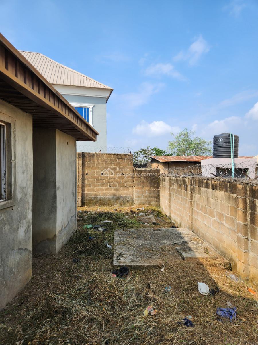 Lovely Uncompleted Twin 3 Bedroom Apartments Bungalow, Zone Q Estate, Jawe, Odo Ona Kekere Off Olf Lagos Road, Ibadan, Oyo, Detached Bungalow for Sale