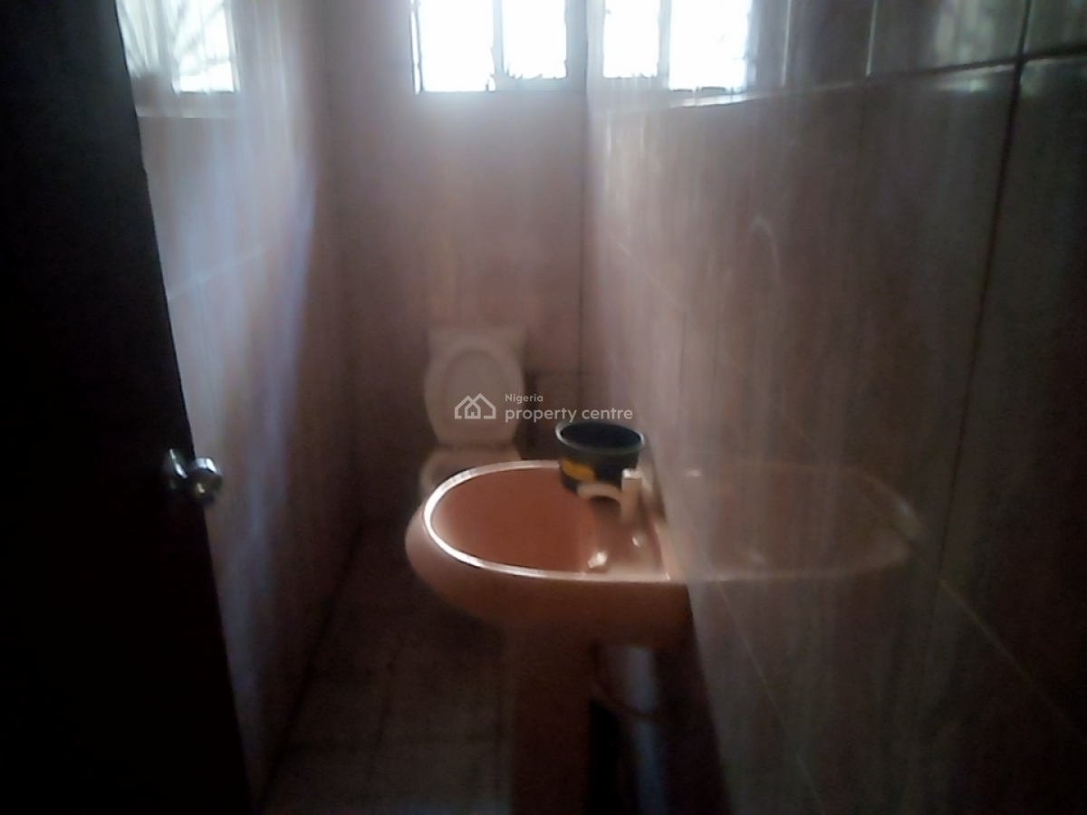 a 3 Bedroom Flat, Agungi, Lekki, Lagos, Flat / Apartment for Rent