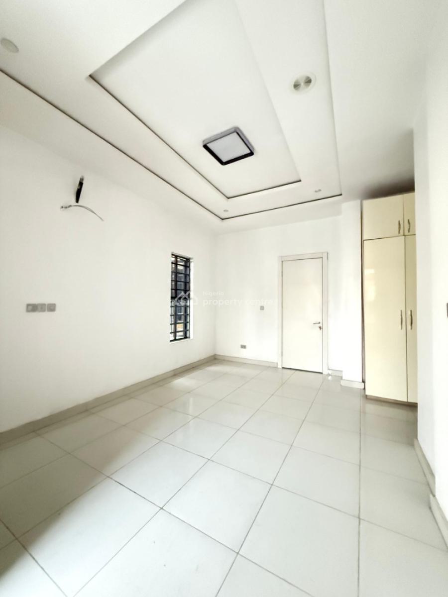 Distress Affordable  4 Bedroom Semi Detached Duplex with Bq, Ikota, Lekki, Lagos, Semi-detached Duplex for Sale