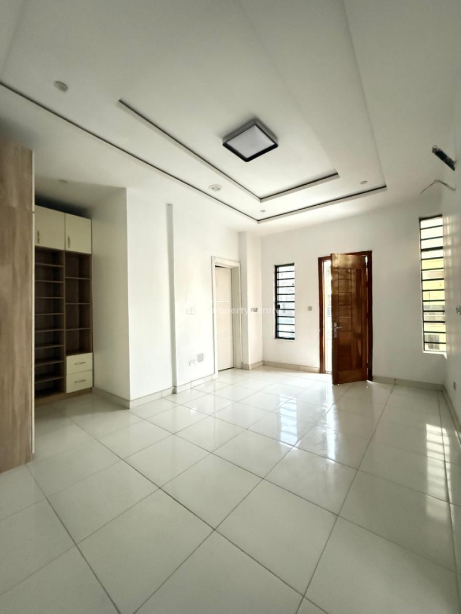 Distress Affordable  4 Bedroom Semi Detached Duplex with Bq, Ikota, Lekki, Lagos, Semi-detached Duplex for Sale