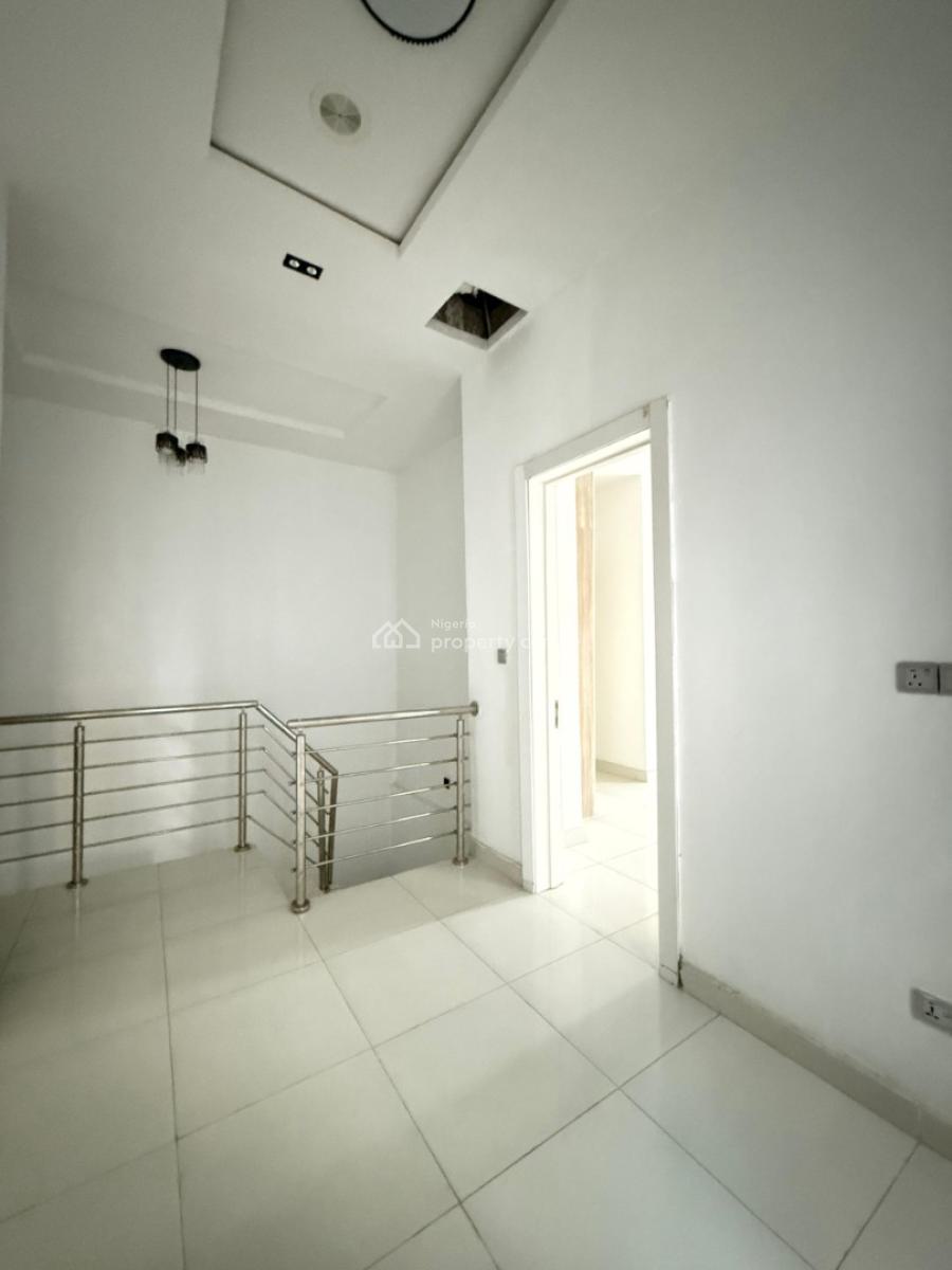 Distress Affordable  4 Bedroom Semi Detached Duplex with Bq, Ikota, Lekki, Lagos, Semi-detached Duplex for Sale