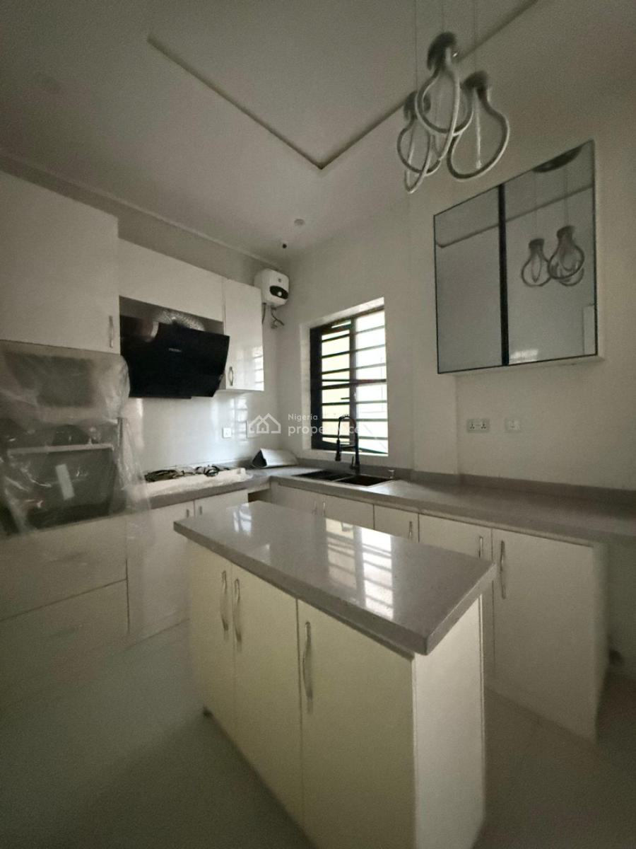 Distress Affordable  4 Bedroom Semi Detached Duplex with Bq, Ikota, Lekki, Lagos, Semi-detached Duplex for Sale