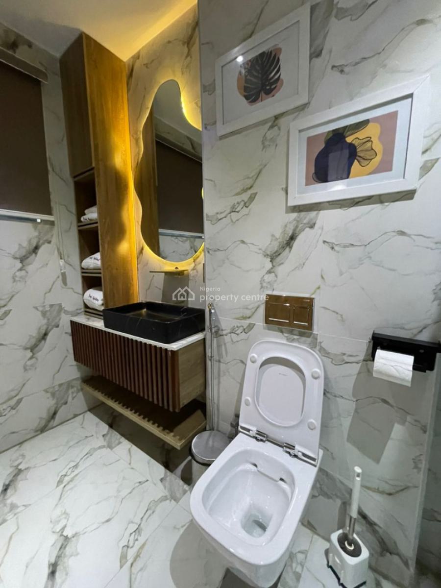 Nicely Furnished 2 Bedroom Apartment, Lekki Phase 1, Lekki, Lagos, Flat / Apartment Short Let