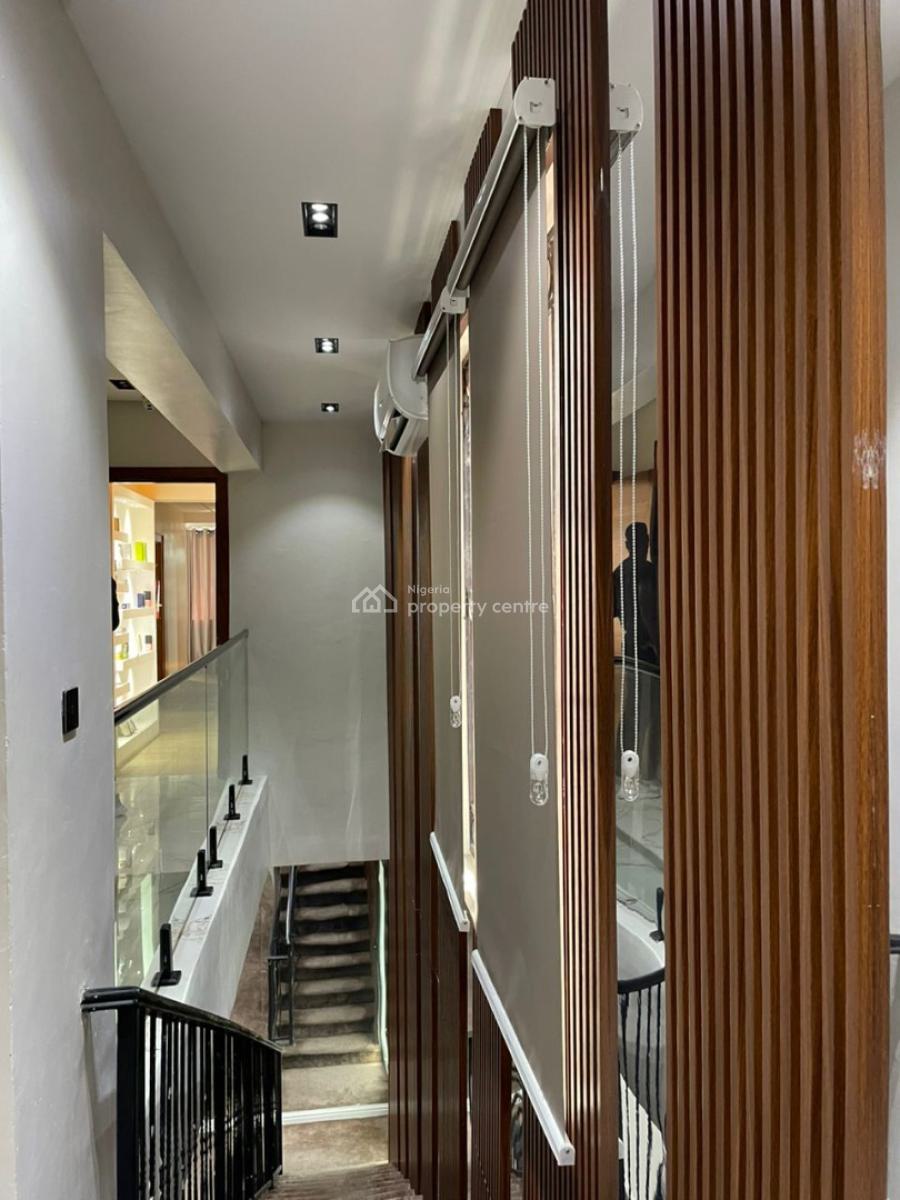 Nicely Furnished 2 Bedroom Apartment, Lekki Phase 1, Lekki, Lagos, Flat / Apartment Short Let
