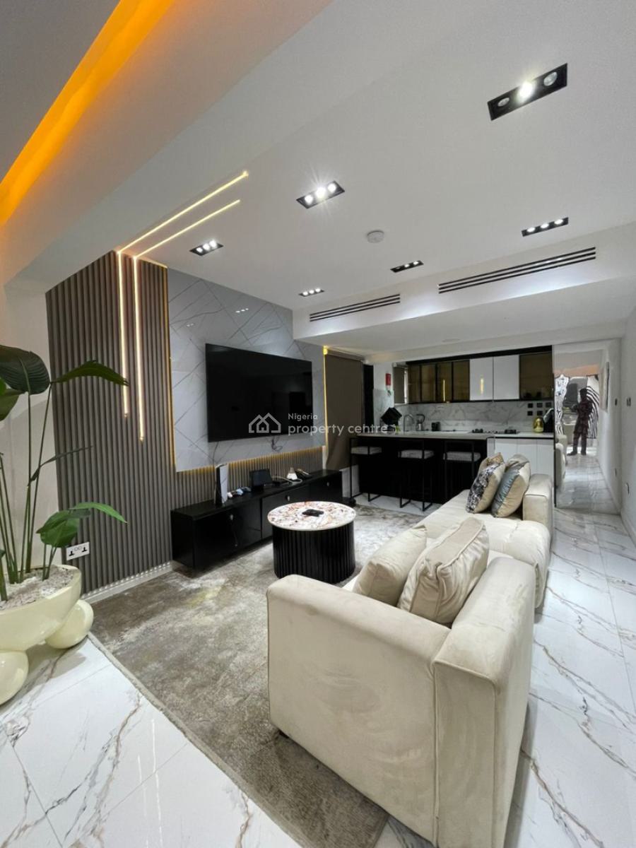 Nicely Furnished 2 Bedroom Apartment, Lekki Phase 1, Lekki, Lagos, Flat / Apartment Short Let