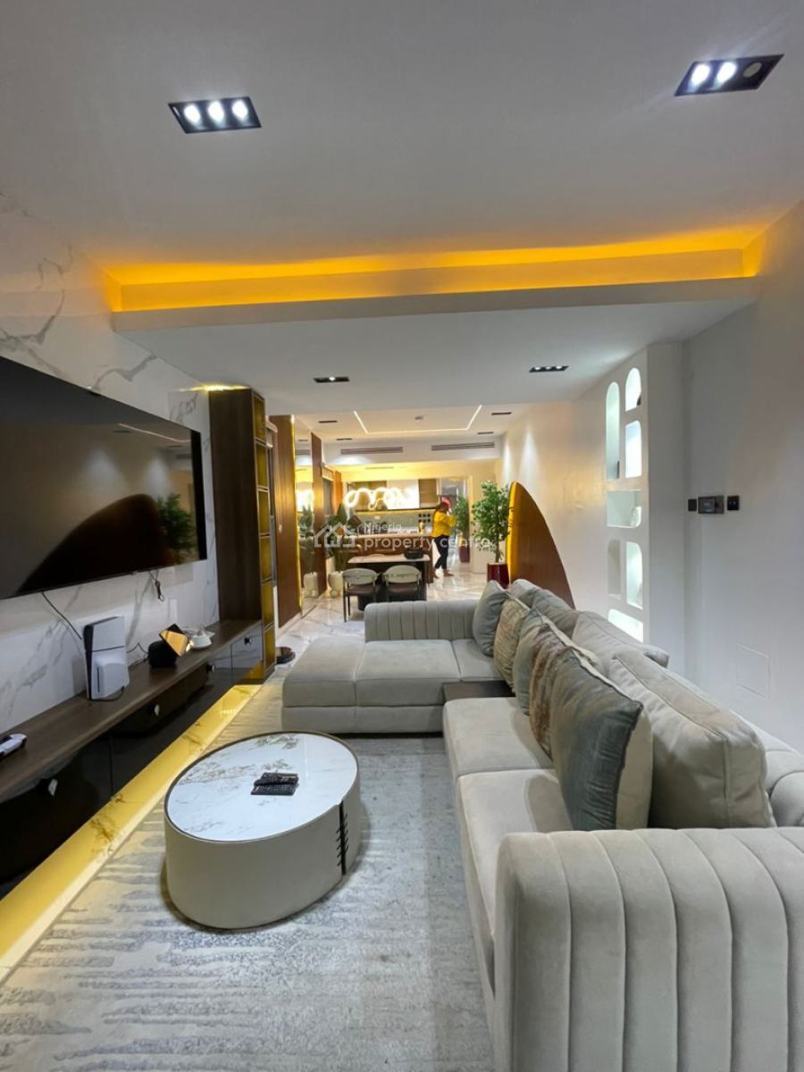 Nicely Furnshed 2 Bedroom Apartment, Lekki Phase 1, Lekki, Lagos, Flat / Apartment Short Let
