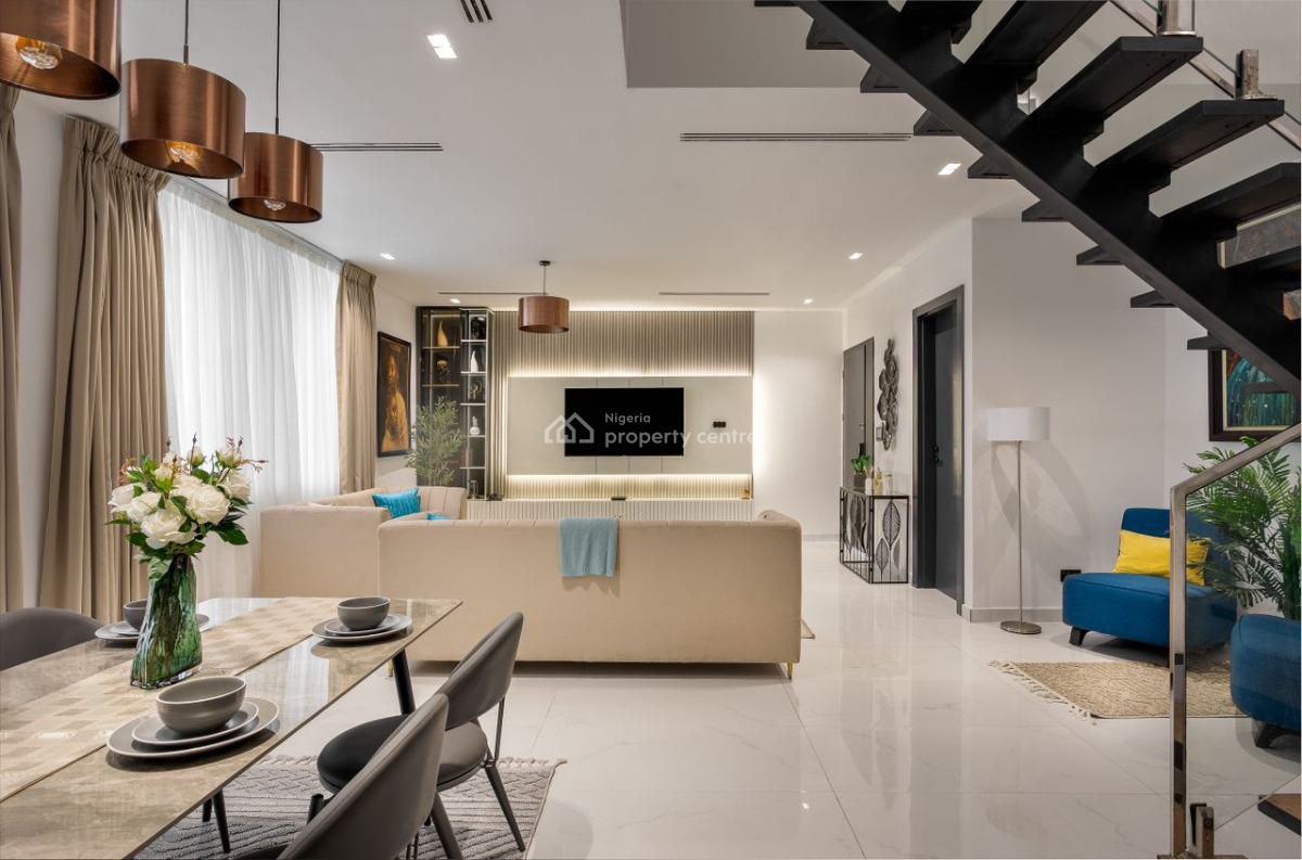Nicely Furnished 2 Bedrooms Apartment, Lekki Phase 1, Lekki, Lagos, Flat / Apartment Short Let