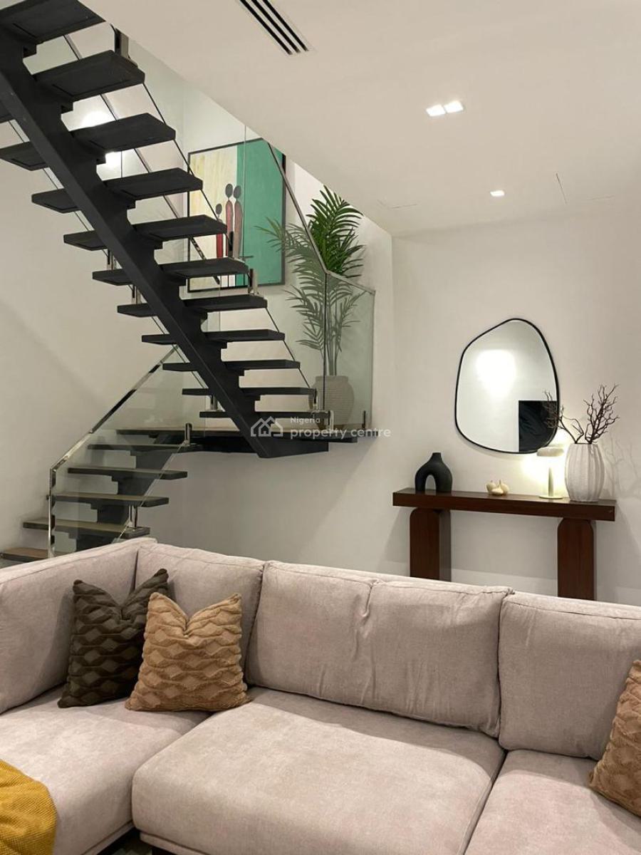 Nicely Furnished 2 Bedrooms Apartment, Lekki Phase 1, Lekki, Lagos, Flat / Apartment Short Let