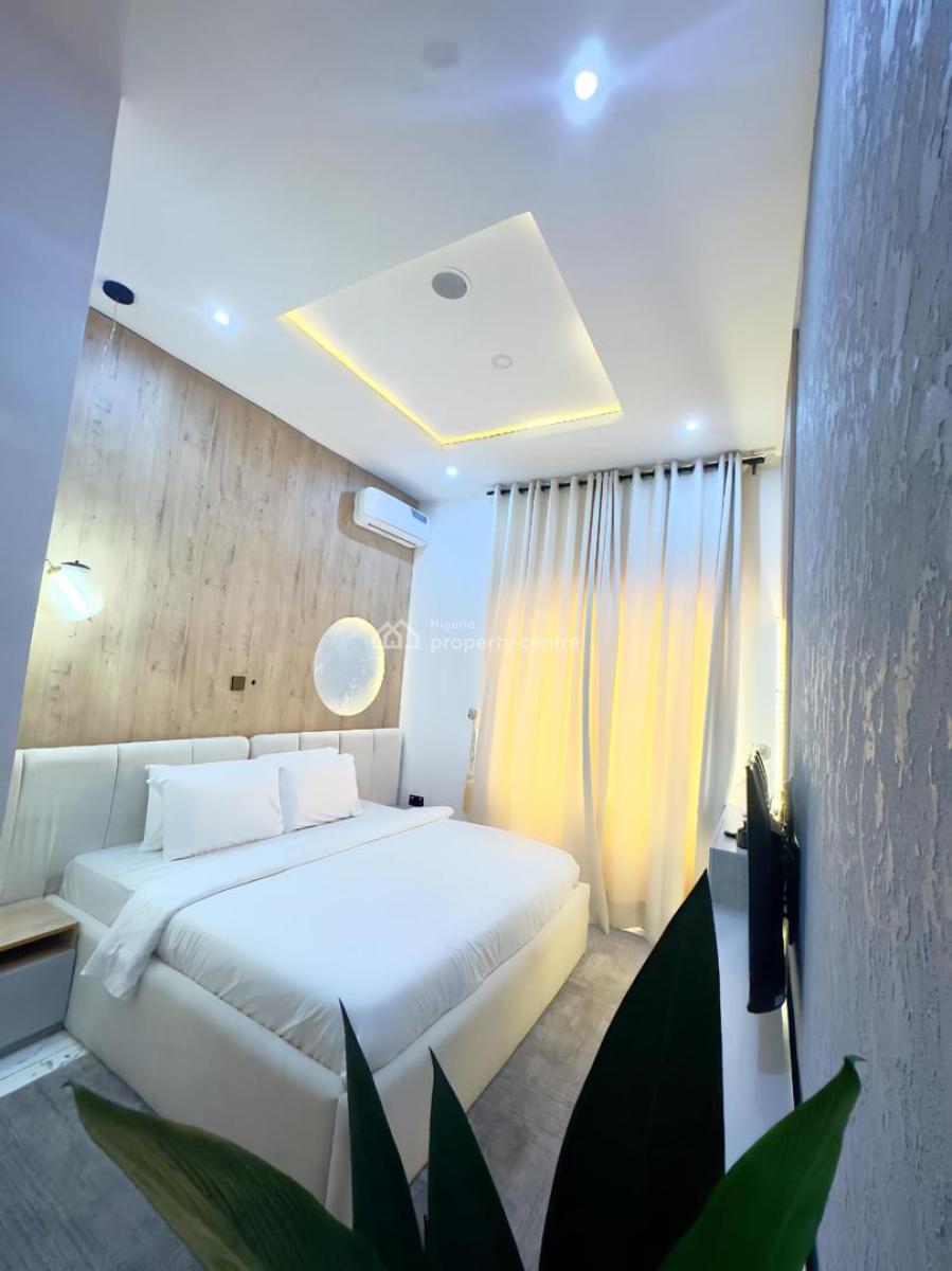 Nicely Furnished 2 Bedroom Apartment, Lekki Phase 1, Lekki, Lagos, Flat / Apartment Short Let