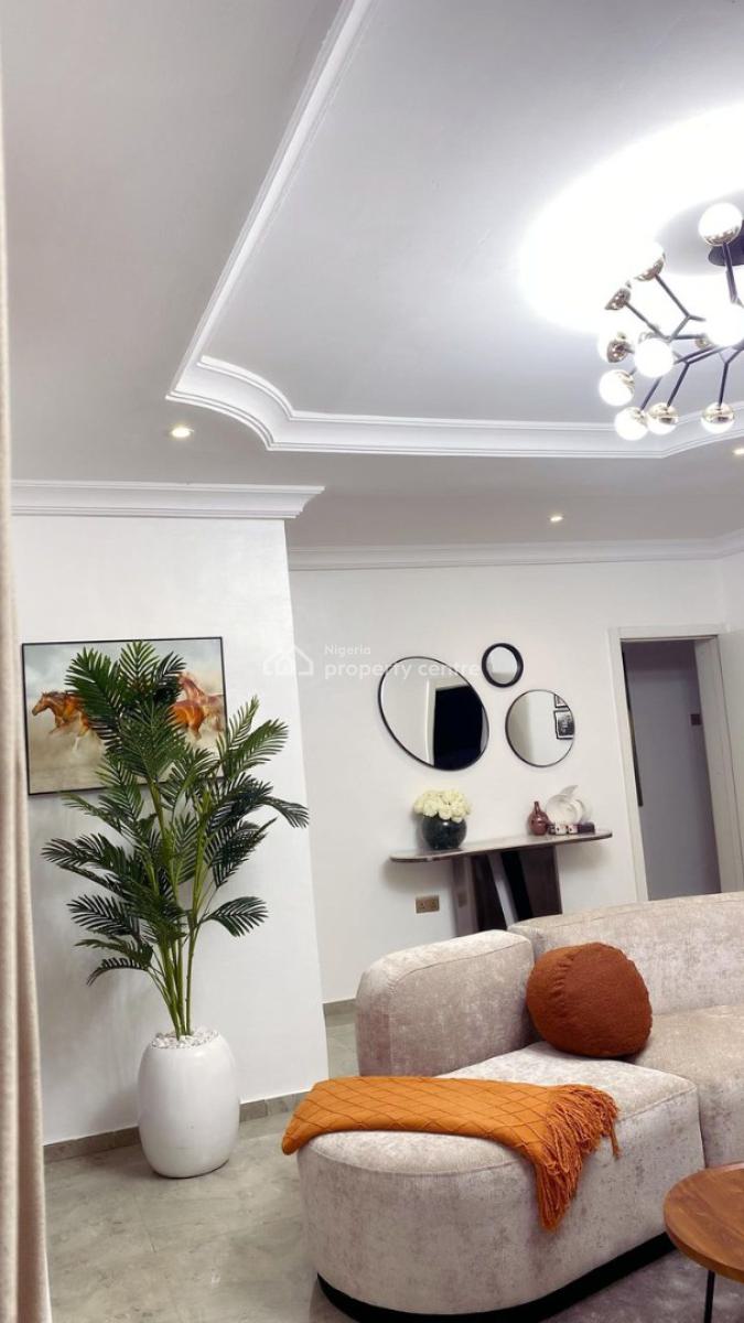 Nicely Furnished 3 Bedrooms Apartment, Lekki Phase 1, Lekki, Lagos, Flat / Apartment Short Let