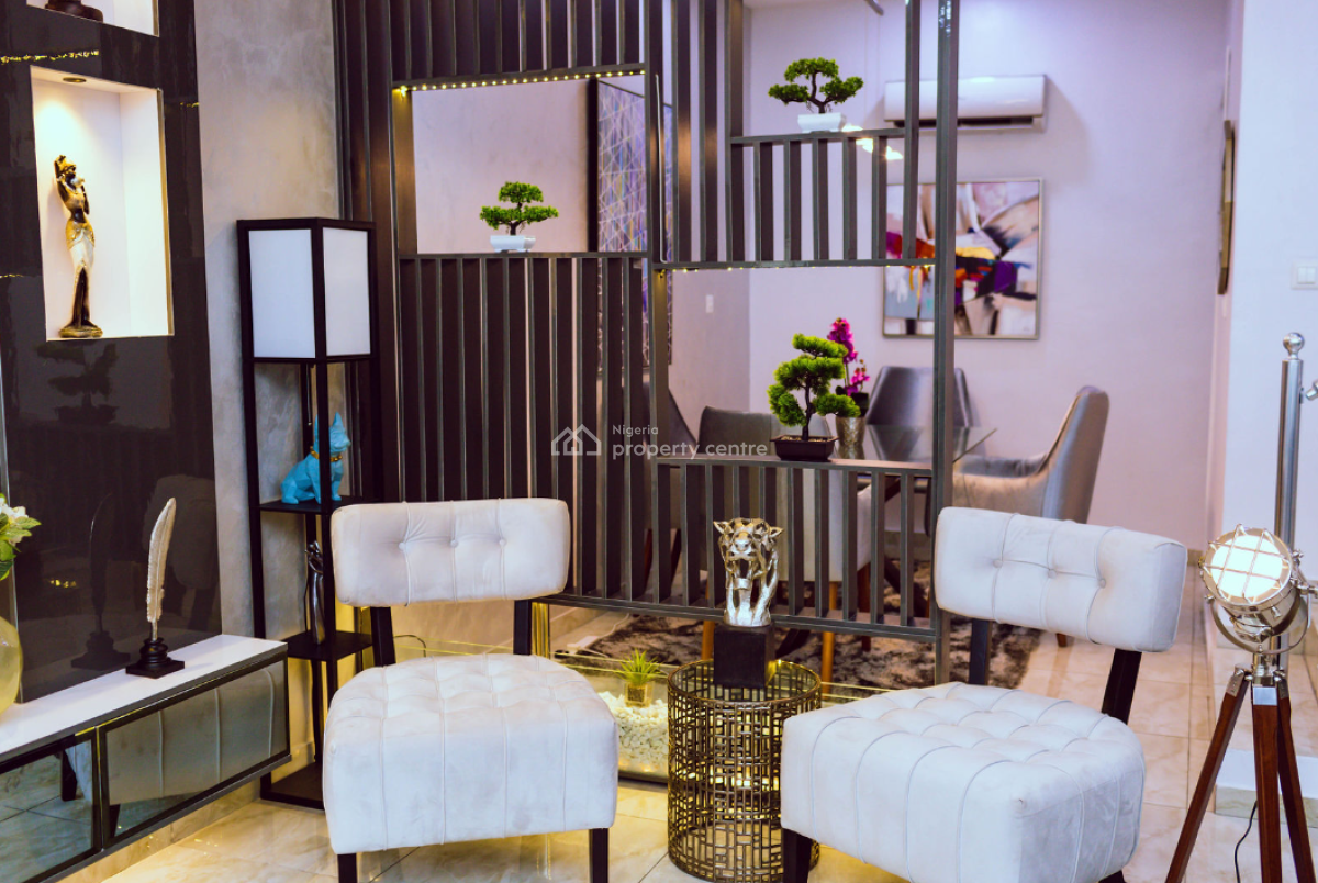 Nicely Furnished 4 Bedroom Apartment, Lekki Phase 1, Lekki, Lagos, Flat / Apartment Short Let