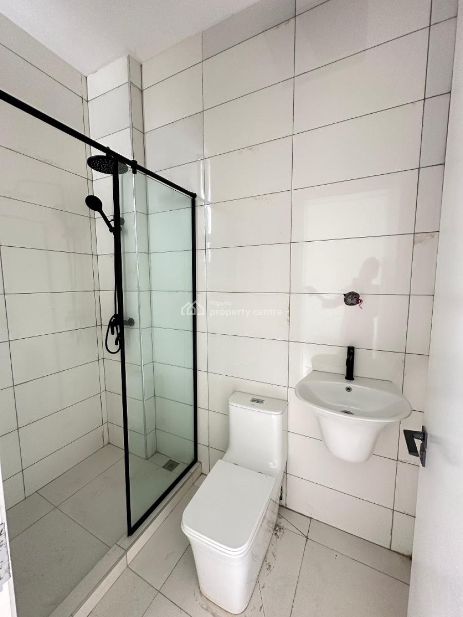 Luxurious Spacious 2 Bedroom Apartment with Receptionist Off, Pool & Gym, Victoria Island (vi), Lagos, Flat / Apartment for Sale