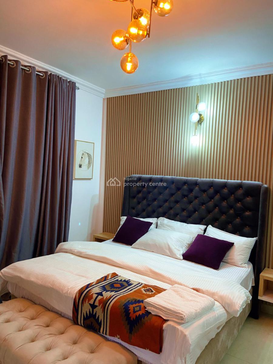 Nicely Furnished 3 Bedroom Apartment, Lekki Phase 1, Lekki, Lagos, Flat / Apartment Short Let