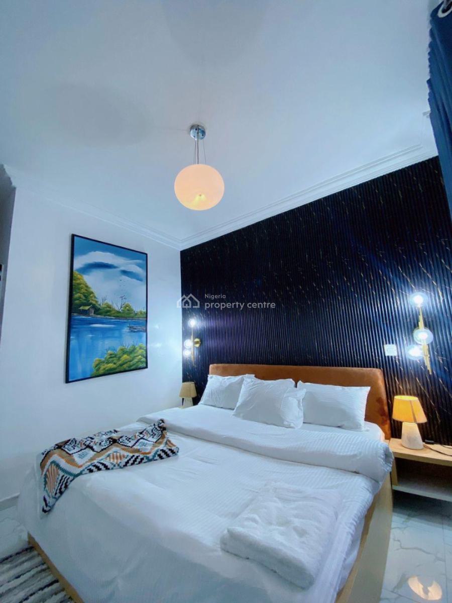 Nicely Furnished 3 Bedroom Apartment, Lekki Phase 1, Lekki, Lagos, Flat / Apartment Short Let