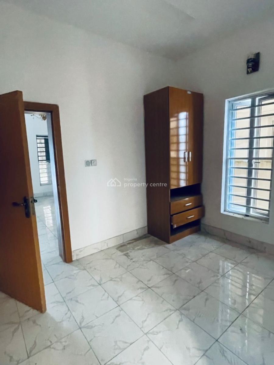 Well Renovated 4 Bedroom Semi-detached Open Compound, Ikota Lekki Lagos, Ikota, Lekki, Lagos, Semi-detached Duplex for Rent