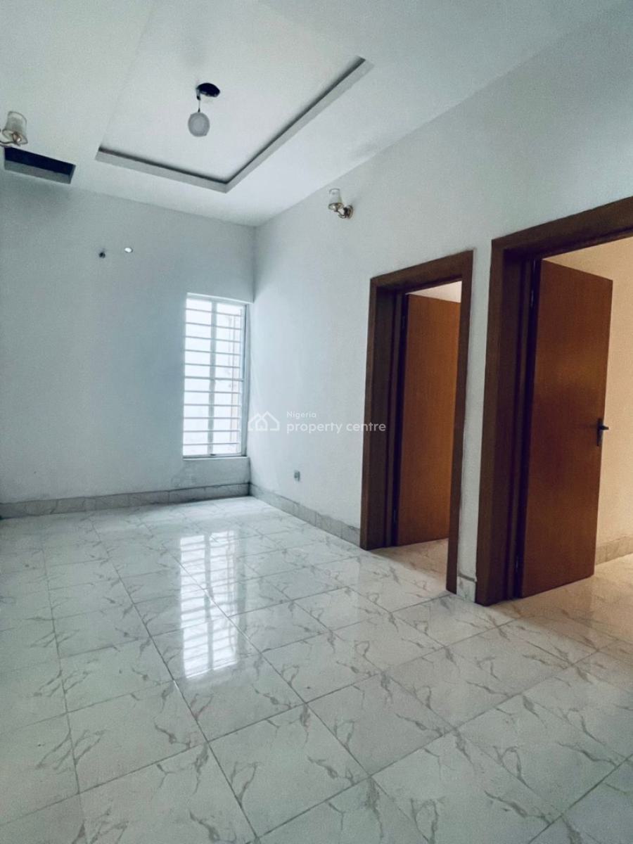 Well Renovated 4 Bedroom Semi-detached Open Compound, Ikota Lekki Lagos, Ikota, Lekki, Lagos, Semi-detached Duplex for Rent